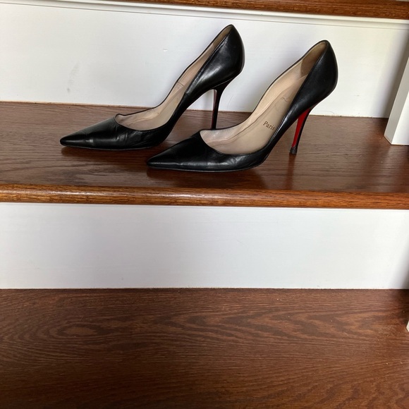 Christian Louboutin size 39 1/2 (8 1/2 US) black leather 4” heels. - Picture 4 of 10